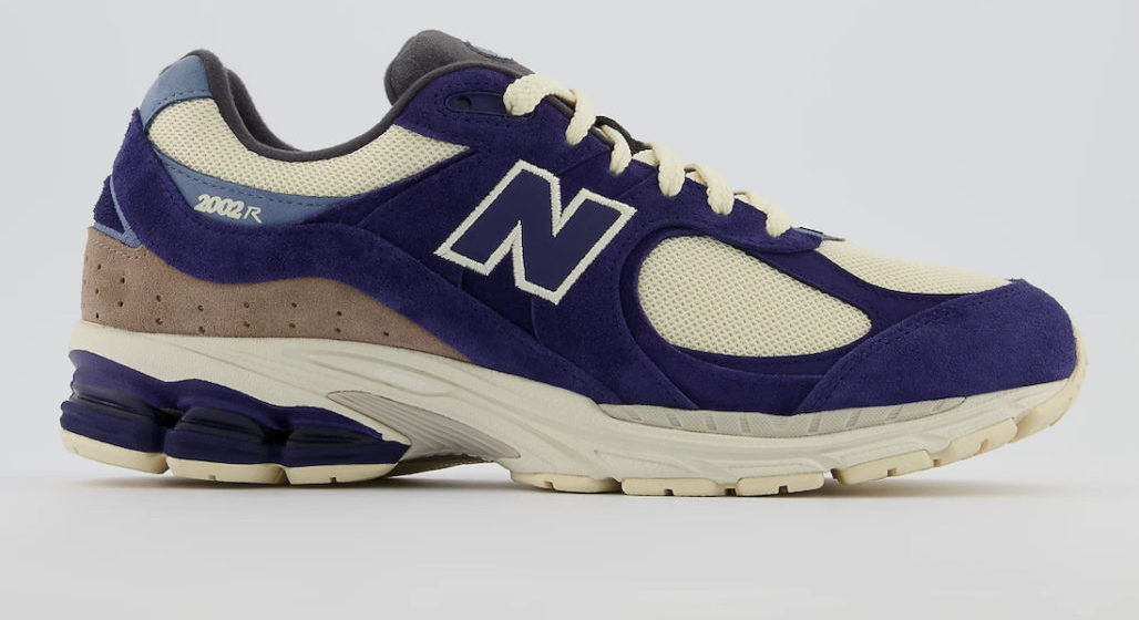 New Balance 2002R появятся в новой фиолетовой расцветке (M2002RG0)