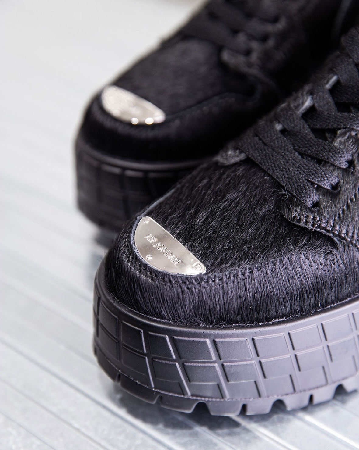 Air Jordan 1 Low вышли в эксклюзивной версии Brooklyn Low «Black Pony»