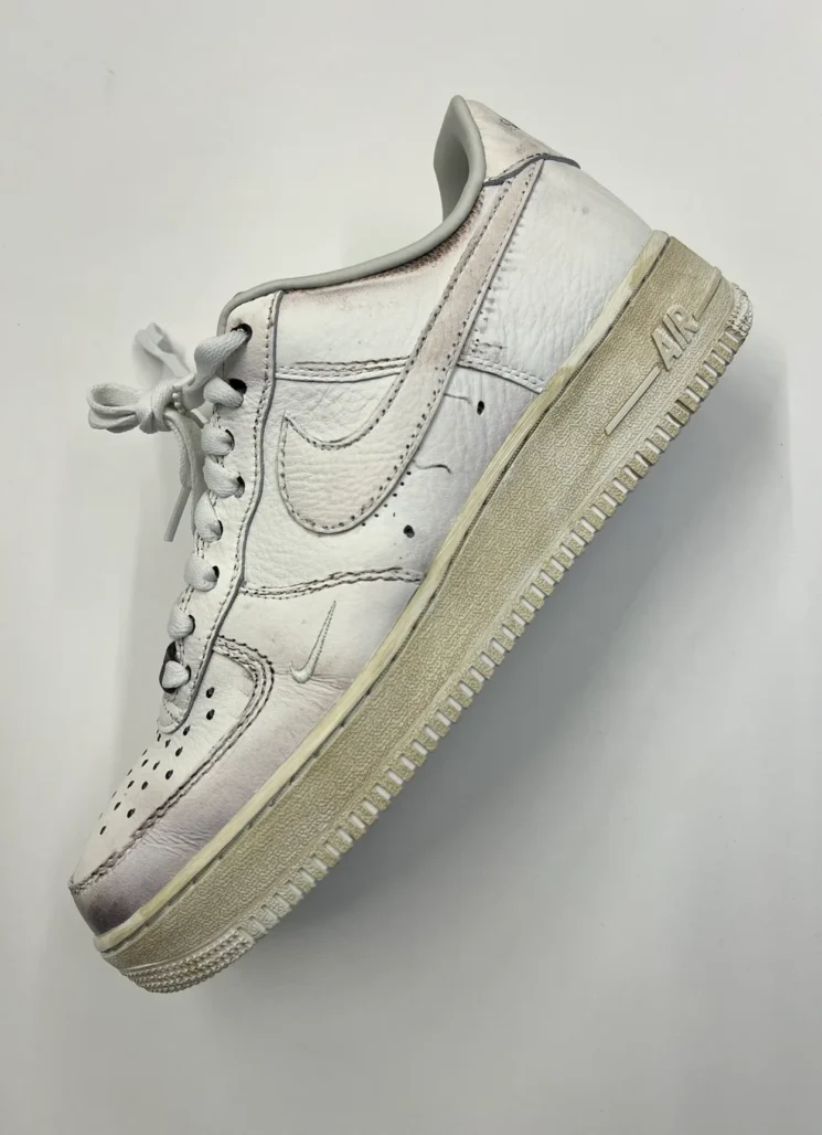Nike выпустят изначально грязные Air Force 1, которые со временем