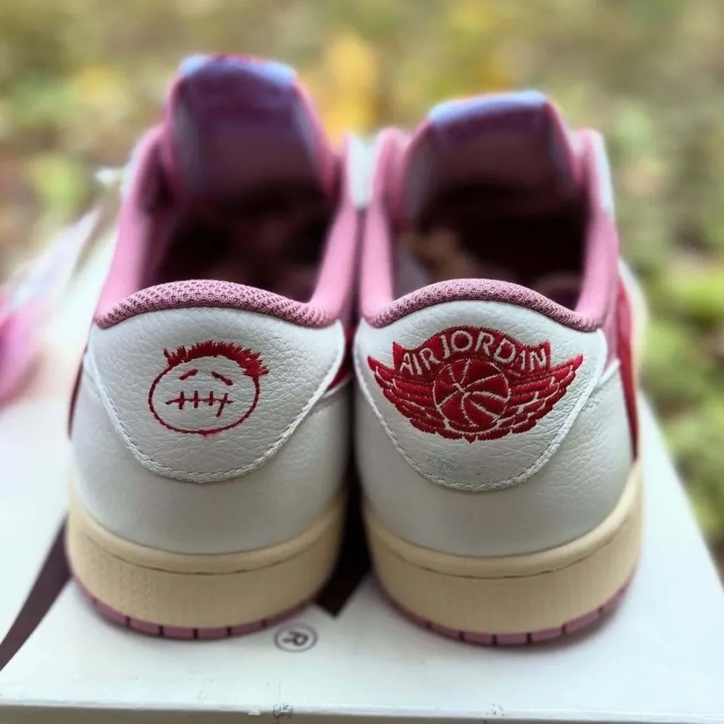 Travis Scott х Air Jordan 1 Low «Pink Pack» выйдет 22 мая - Дата