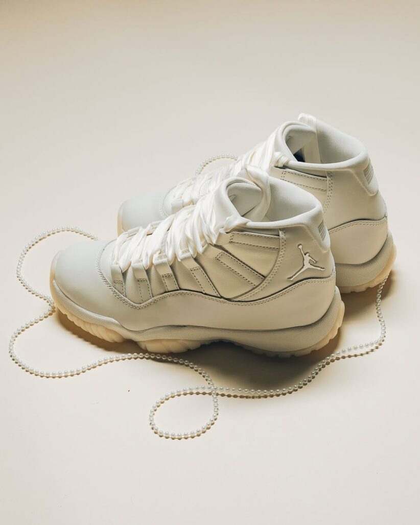 n*0様 27 Nike Women's Air Jordan 11 \